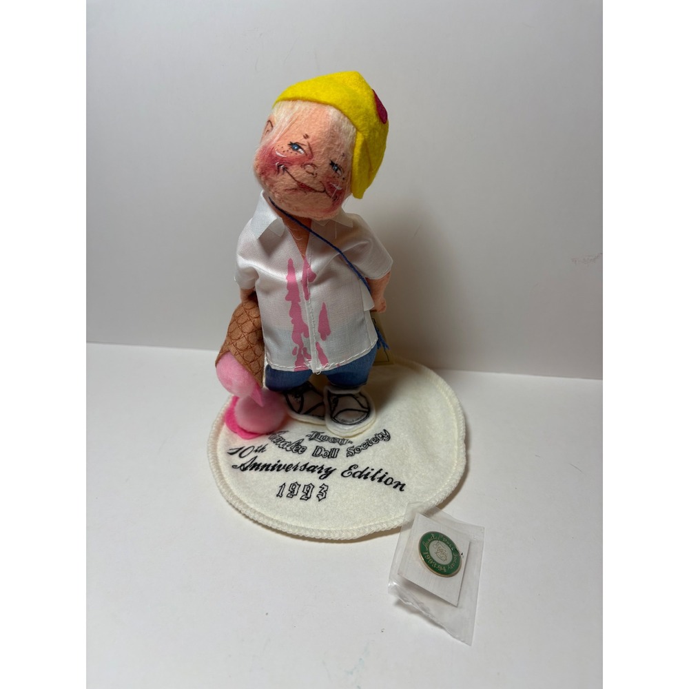 Annalee Mobilitee 1993 10th Anniversary Doll Society Boy w Ice Cream w Pin & Bag